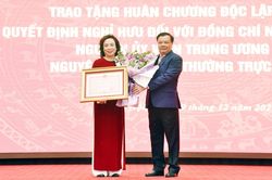 Trao tặng Huân chương Độc lập hạng Nhì cho nguyên Phó Bí thư Thường trực Thành ủy Hà Nội Ngô Thị Thanh Hằng