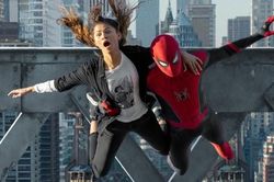 'Spider-Man: No Way Home': 'Người Nhện' gây kinh ngạc giữa đại dịch