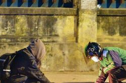 Hà Nội: Người lao động chật vật mưu sinh trong đêm rét buốt