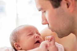 Bất ngờ chiếc bớt ở chân con hé lộ quá khứ vợ giấu bấy lâu nay