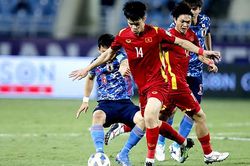 Hoàng Đức và bài học trẻ hóa đội tuyển Việt Nam