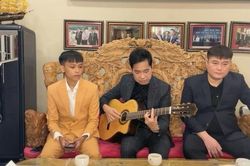 Hồ Văn Cường xuất hiện bên bầu Thụy, song ca cùng Ngọc Sơn