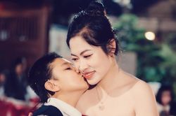 Chị gái Đặng Thu Thảo kể thói trăng hoa của chồng cũ, còn bị nhà chồng lấy hết vàng cưới
