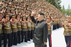 Triều Tiên kỷ niệm 10 năm Kim Jong-un nắm quyền, kêu gọi bảo vệ nhà lãnh đạo