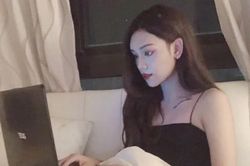 Hot girl xinh như mộng khiến dân mạng 'té ngửa' khi lộ danh tính thật