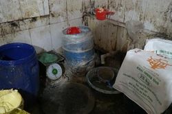 Lại phát hiện cơ sở sản xuất bánh kẹo 'bẩn' tại 'thủ phủ' La Phù
