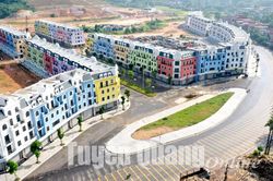 Từ làng lên phố