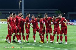 Tuyển Việt Nam: Thầy Park thay máu, nhưng bắt đầu từ đâu?