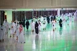 Malaysia dừng cấp phép hành hương tới Mecca để ngăn chặn Omicron