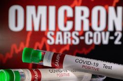 'Nguy cơ nhập viện vì chủng Omicron chỉ bằng 1/3 so với Delta'