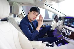 Quốc Trường khoe biệt thự 2 mặt tiền xa hoa mới tậu tại Sài Gòn, Midu - Tiến Luật xuýt xoa