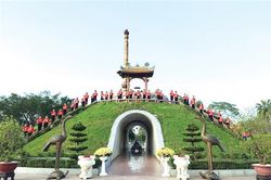 Chờ mong những ngày lễ đặc biệt của quê hương