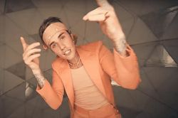 'Peaches' xác lập kỷ lục mới tại Grammys nhưng Justin Bieber không biết nên vui hay buồn