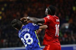 Sao Liverpool bị chỉ trích nặng sau trận hòa Chelsea