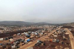 Nga ném bom thành phố Idlib do phiến quân trấn giữ ở Syria