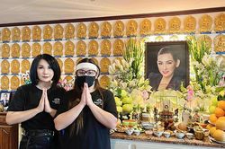 Trizzie Phương Trinh: 'Mạnh Quỳnh ghé chùa, ngồi tâm sự với Phi Nhung thật lâu'
