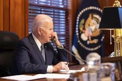 Biden: Mỹ sẽ phản ứng nếu 'Nga có hành động với Ukraine'