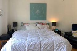 Tốn chưa đầy 4 triệu đồng để thay đổi phòng ngủ nhàm chán này