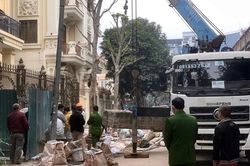 Hà Nội: Biệt thự 'khủng' vi phạm bất chấp hoàn thiện, chính quyền địa phương bất lực?