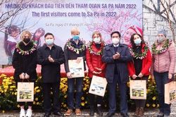 Tết dương lịch 2022 Sa Pa đón gần 20 ngàn du khách, hơn 60% thăm Fansipan