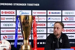 Giúp Thái Lan đăng quang AFF Cup 2020, HLV Polking được gia hạn hợp đồng