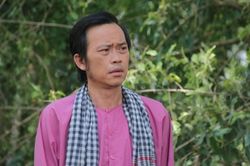 Nghệ sĩ Hoài Linh chính thức tái xuất showbiz sau nửa năm vướng ồn ào từ thiện