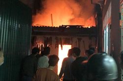Điều tra nguyên nhân 2 người tử vong trong đám cháy nghi nổ bình gas