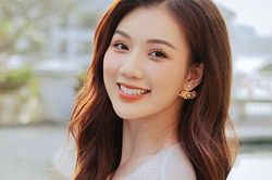 'Phố trong làng' tạm ngừng chiếu nhưng vẫn không hết 'hot' vì nữ chính