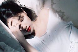 5 thứ phụ nữ nhất định phải nắm trong tay mới mong hạnh phúc