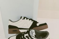 Fendi ra mắt đôi giày sneaker đậm chất cổ điển