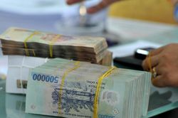 Thu ngân sách vượt dự toán gần 220.000 tỷ đồng