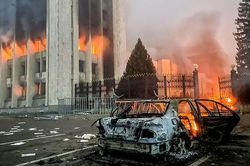Kazakhstan tuyên bố tình trạng khẩn cấp toàn quốc, Tổng thống cam kết ở lại thủ đô