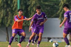 U23 Việt Nam hối hả tập luyện để đá giải Đông Nam Á