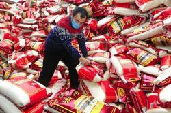 Trung Quốc gây 'cơn sốt' giá lương thực toàn thế giới