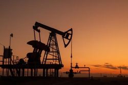 Giá xăng dầu hôm nay 7/1: Tăng mạnh khi năng lực cung cấp từ OPEC+ bị hạn chế