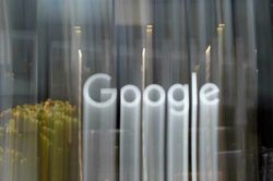 Pháp phạt Google, Facebook số tiền kỷ lục 210 triệu euro vì theo dõi người dùng