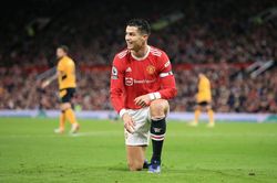 Ronaldo gây sốc sẵn sàng chia tay MU