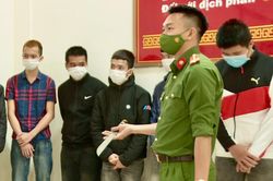 Hai nhóm hỗn chiến, một người bị ôtô tông chết khi bỏ chạy