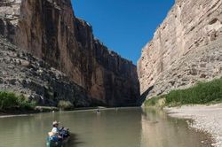 Mỹ: Các tác phẩm nghệ thuật bằng đá từ thời tiền sử tại Vườn quốc gia Big Bend bị phá hoại