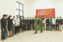 Hàng chục học sinh hẹn đánh nhau, 1 người tử vong khi tháo chạy