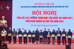 Bắc Hà: Khen thưởng 11 tập thể, 30 cá nhân trong phong trào xây dựng nông thôn mới