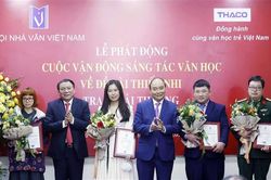 Các nhà văn trẻ hãy viết bằng nét đẹp văn hóa dân tộc mình, bằng lương tri, bản lĩnh của con người Việt Nam