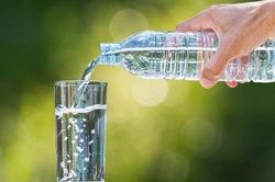 Lý do uống đủ nước rất quan trọng với bệnh nhân Covid-19