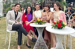 Dàn sao Thương ngày nắng về đẹp lung linh ở Gặp gỡ diễn viên truyền hình nhưng nữ chính lại tình tứ với Nhan Phúc Vinh