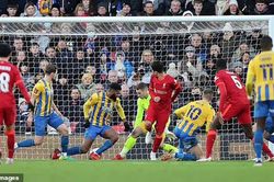 CĐV Liverpool phát cuồng với pha đánh gót ghi bàn của Firmino