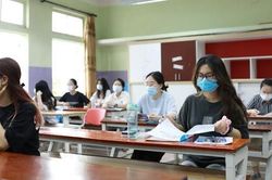 Nhiều tỉnh, thành cho học sinh đến trường học trực tiếp