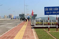 Trung Quốc mở dần cửa khẩu, sớm thoát ùn tắc để về ăn Tết
