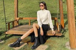 Mùa đông giá lạnh, bạn gái diện boots sành điệu, phá cách như Hà Tăng, Phạm Hương