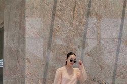 Chị em Yến Trang, Yến Nhi 'nghiện' chân váy dài, mix - match kiểu gì cũng đẹp
