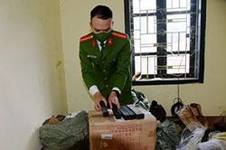 Công an huyện Cao Lộc: Quyết liệt ngăn chặn tội phạm kinh tếTin khácTiêm nhắc lại mũi 3 vắc xin COVID-19: Đảm bảo an toàn, nhanh chóng, hiệu quảĐẩy mạnh các giải pháp hỗ trợ tiêu thụ nông sản ùn ứ tại khu vực cửa khẩu